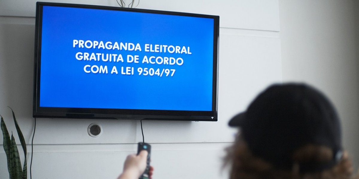 Horário eleitoral gratuito começa nesta sexta-feira (28) no rádio e na TV; veja regras