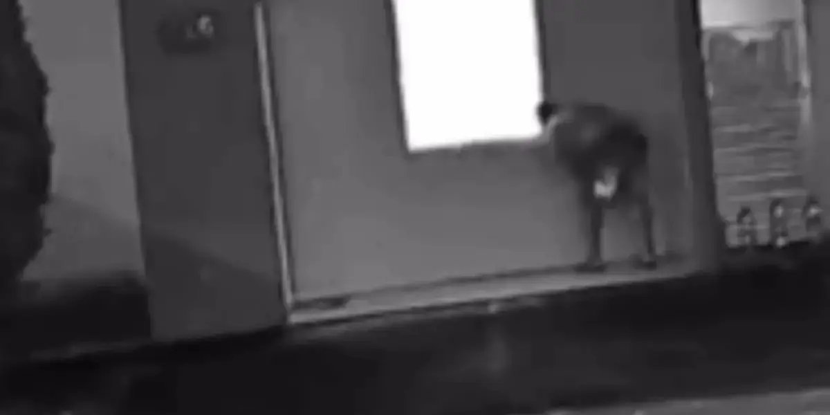 Homem é multado por se masturbar vendo vizinha pela janela na Bahia
