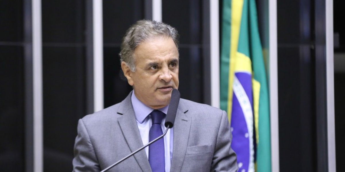 Aécio Neves confirma candidatura ao Senado por Minas Gerais