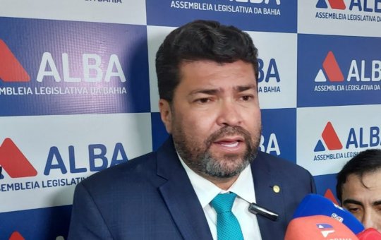 Marcinho Oliveira revela paralisia de Bell e retoma agenda eleitoral após tratamento