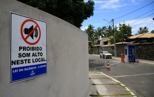Lei do Silêncio não determina fim do barulho às 22h em todo o Brasil; entenda as regras