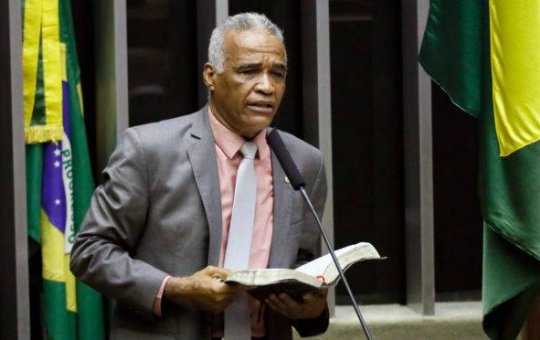 “Que ele repouse nas mansões celestiais”, fala Isidório sobre morte do filho