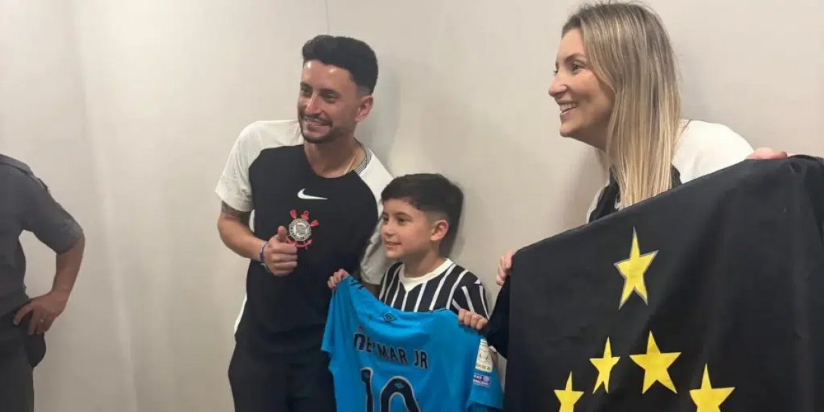 Criança é hostilizada por torcedores do Corinthians após receber camisa de Neymar