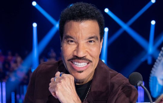 Lionel Richie é internado em UTI após show nos Estados Unidos, diz site