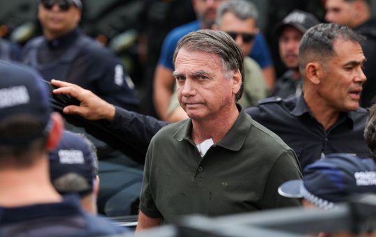Defesa de Bolsonaro pede a Moraes o retorno de ex-assessores afastados após investigação sobre vacinação