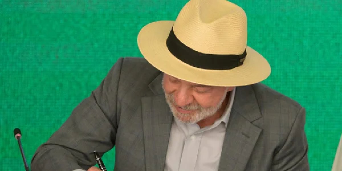 Lula assina decretos contra cambismo digital e garante água gratuita em grandes eventos