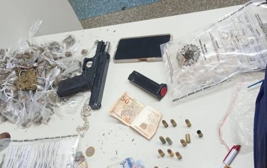 Mulher é feita refém dentro de casa em bairro de Salvador