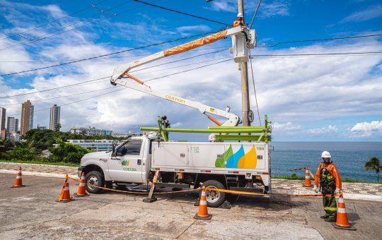 Bairros de Salvador ficam sem energia nesta terça-feira (1º)