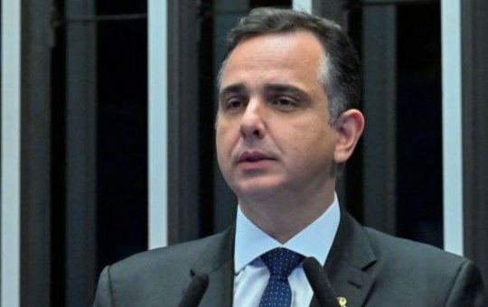Alcolumbre oficializa indicação de Rodrigo Pacheco para o TCU