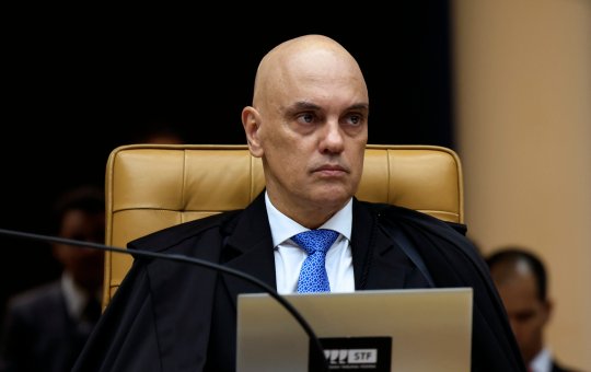 PF aponta que Vorcaro teria autorizado cartões de R$ 300 mil para cada filho de Moraes