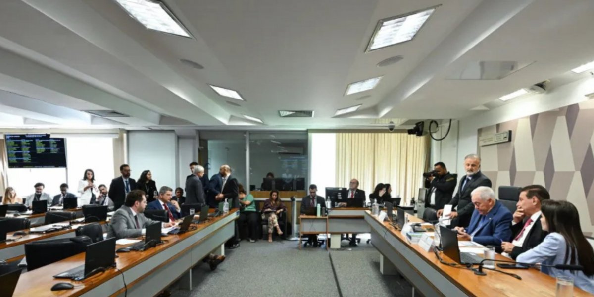 CCJ do Senado aprova PEC da Segurança Pública; texto avança para o plenário
