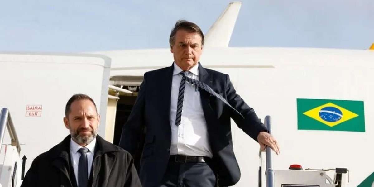 Bolsonaro embarca para viagem de uma semana no Oriente Médio