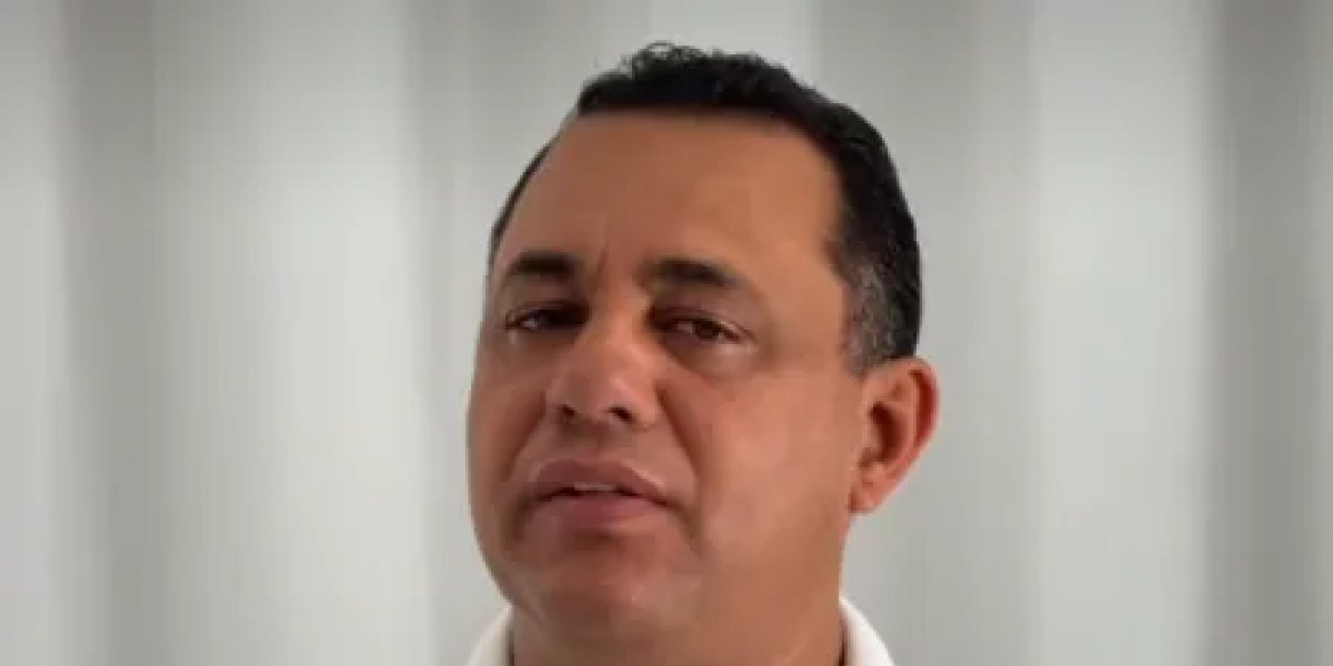 Prefeito baiano é multado pelo TCM após 152 trocas de baterias em menos de um ano
