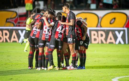 Vitória perde para o Vasco no Barradão e é eliminado da Copa do Brasil nas quartas de final