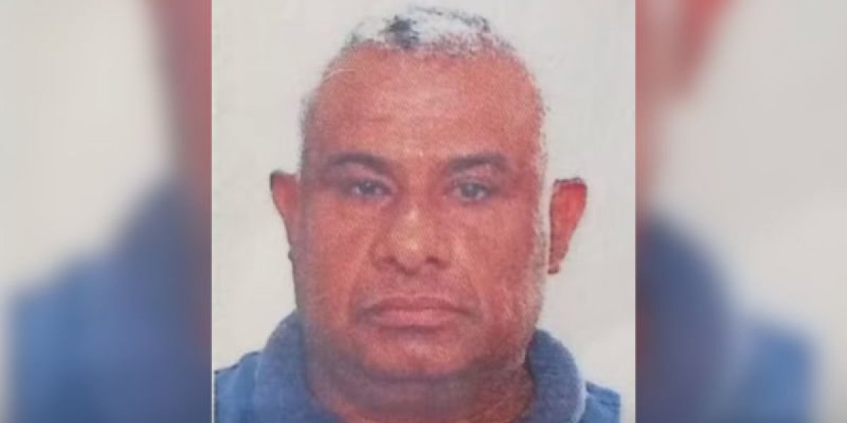 Gari se desequilibra de caminhão de coleta e é atropelado pelo veículo no interior da Bahia