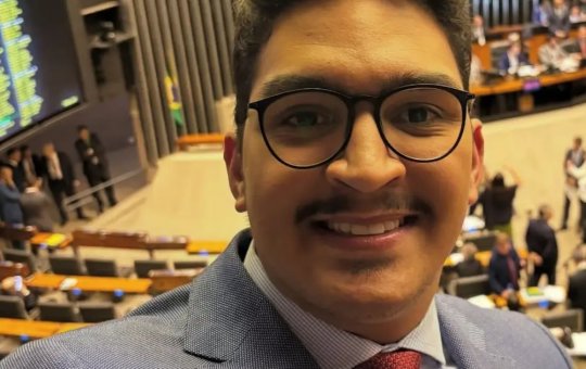 Empresário é acusado de usar documento falso do governo para cobrar R$ 1,4 milhão de prefeituras da Bahia