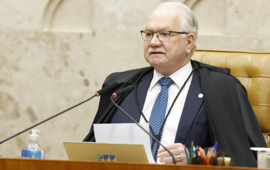 Fachin aciona PGR após pedido de Moraes contra Mendonça e amplia crise no STF