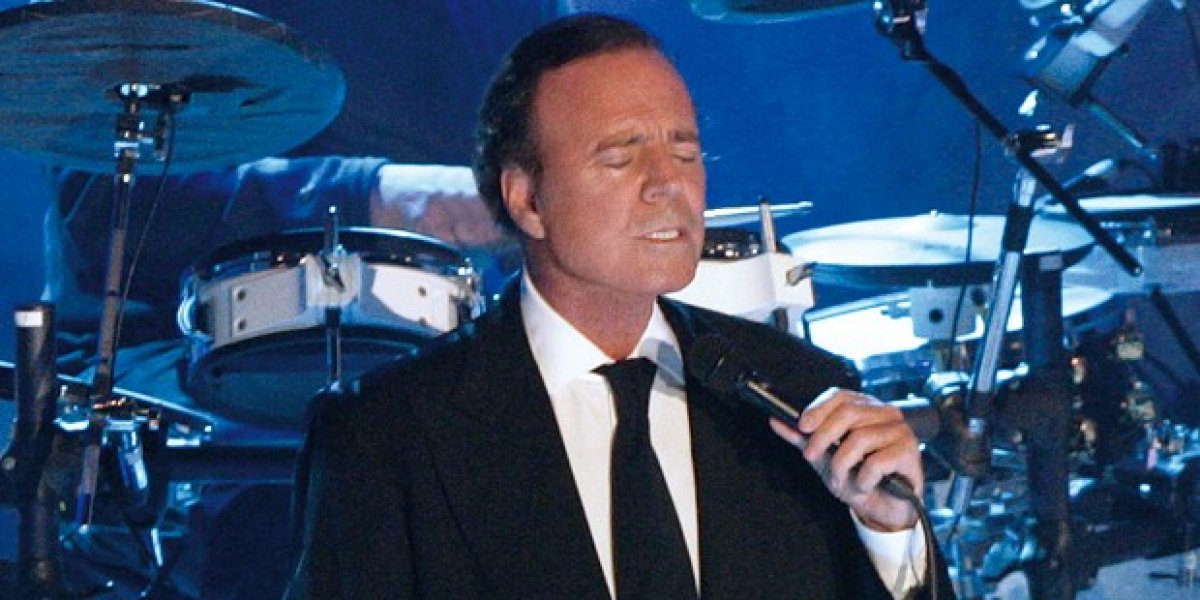 Ex-funcionárias de Julio Iglesias voltam à Justiça com acusações de agressão sexual