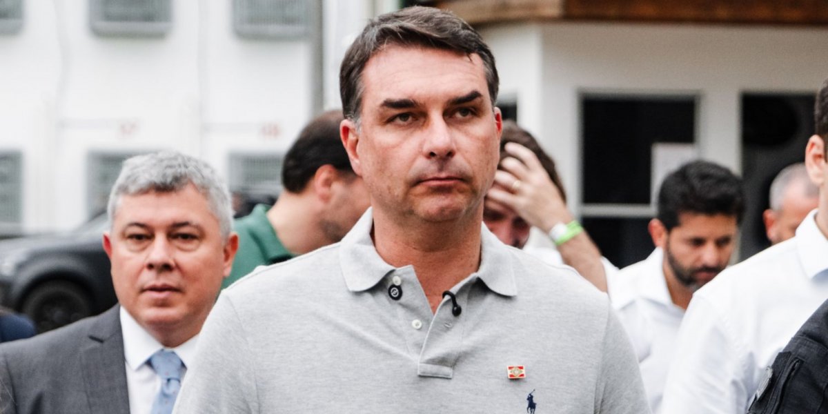 Flávio Bolsonaro estará em Salvador para ato de campanha na próxima semana