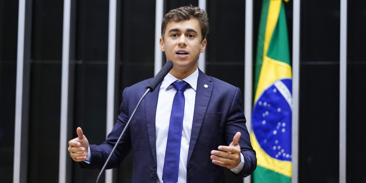 PT pede inelegibilidade de Nikolas Ferreira por documento falso da Polícia Federal