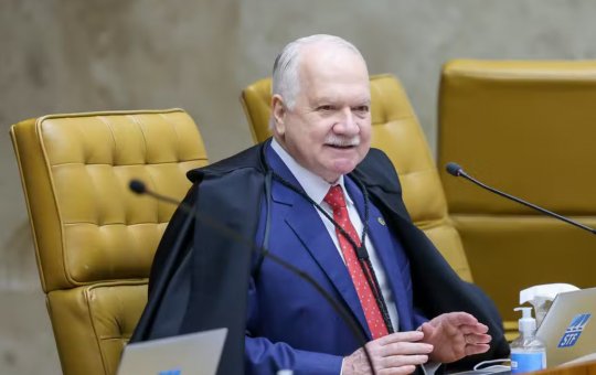 Fachin se reúne com ministros após afastamento de Andrei e cogita assumir casos Master e INSS