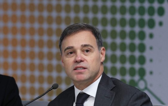Mendonça suspende relatórios de inteligência da PF sobre atuação de autoridades