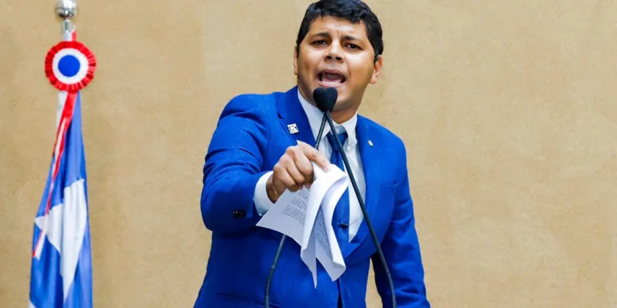 MPF intima Diego Castro após confusão na Facom da UFBA