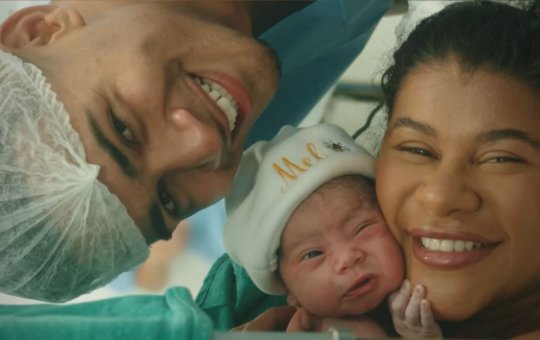 Nasce Mel, filha de Sheuba e Tiago Souza: 'Conhecemos o fruto do nosso amor'
