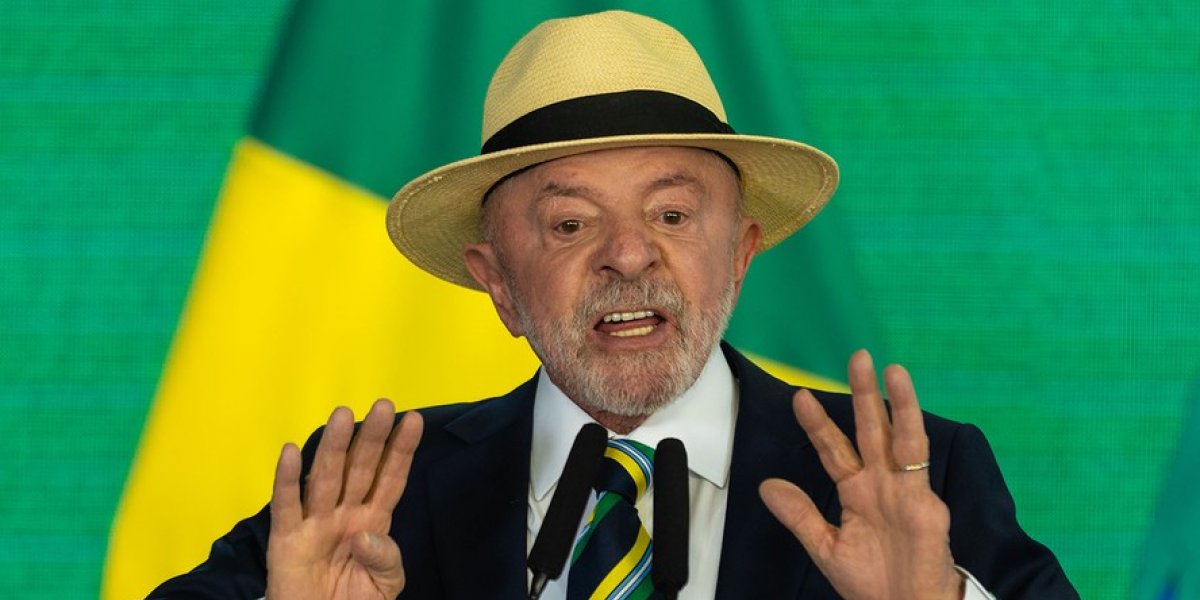 Governo Lula é desaprovado por 52% e aprovado por 42%, aponta PoderData