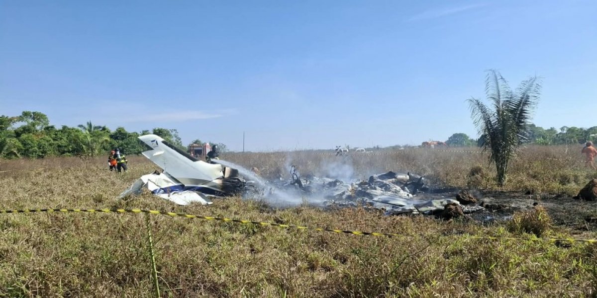 Avião de pequeno porte cai em fazenda e deixa três mortos no Mato Grosso
