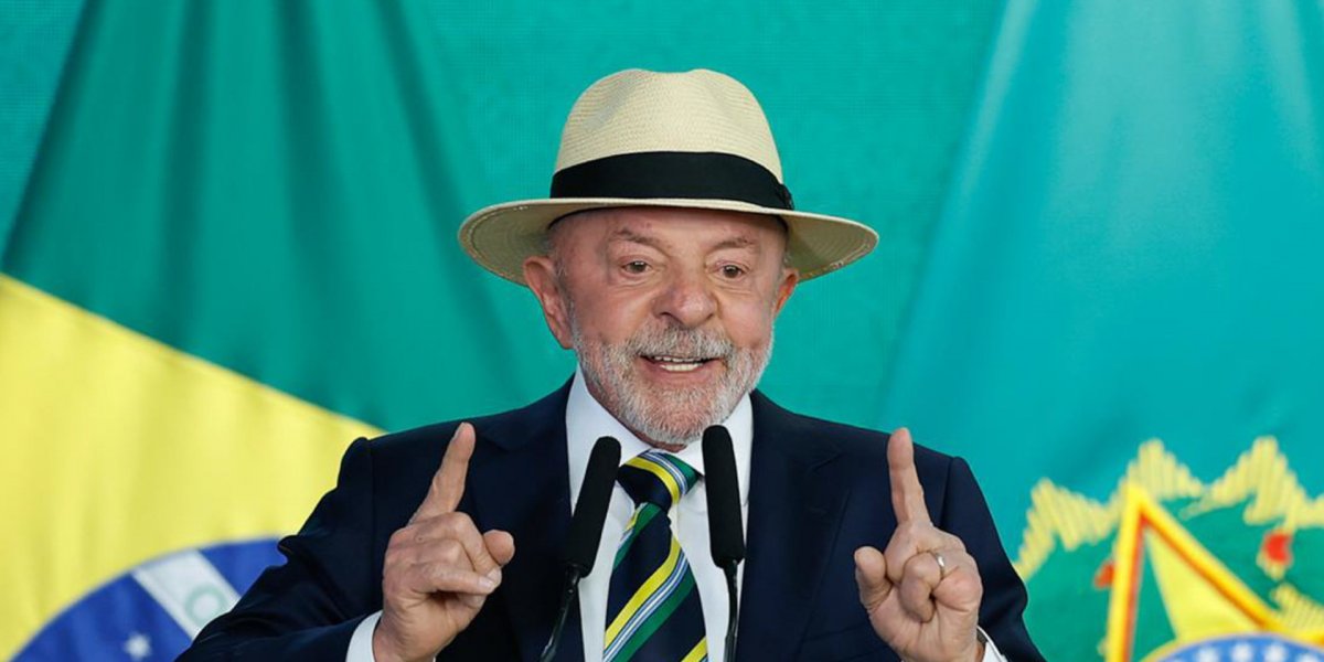 Lula sanciona lei que encerra de maneira definitiva a "taxa das blusinhas"