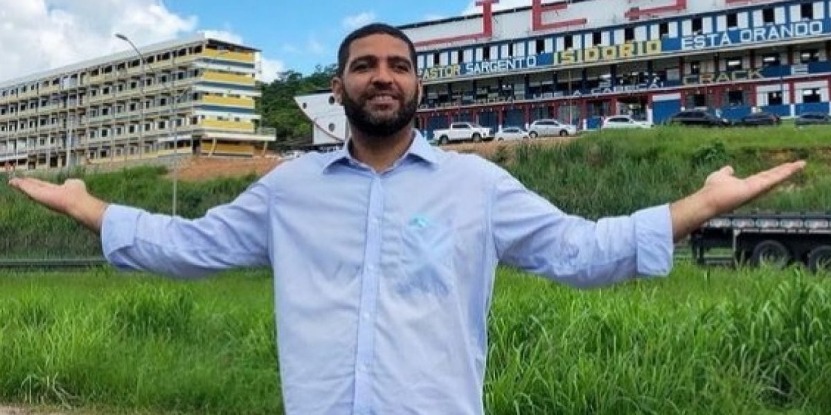 Corpo do deputado João Isidório é sepultado em Candeias