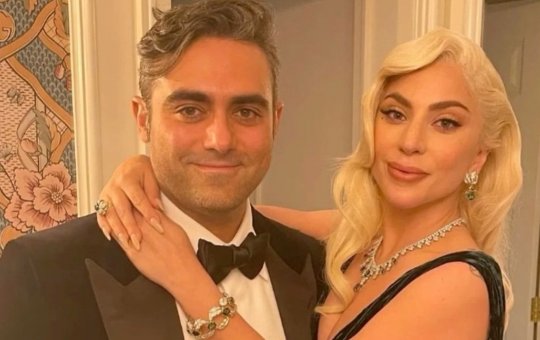 Lady Gaga se torna mãe pela primeira vez, segundo imprensa internacional