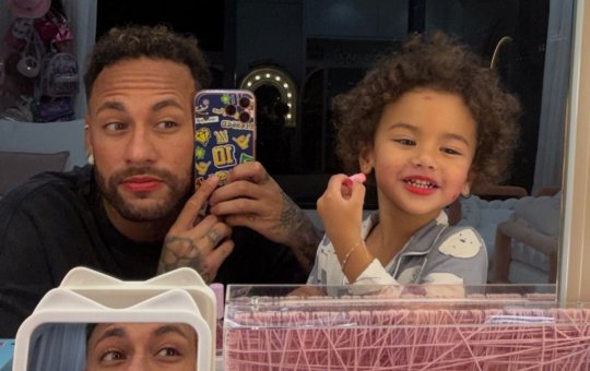 Neymar Jr. participa de brincadeira com Mavie e aparece maquiado: “Minha masculinidade diminuiu”