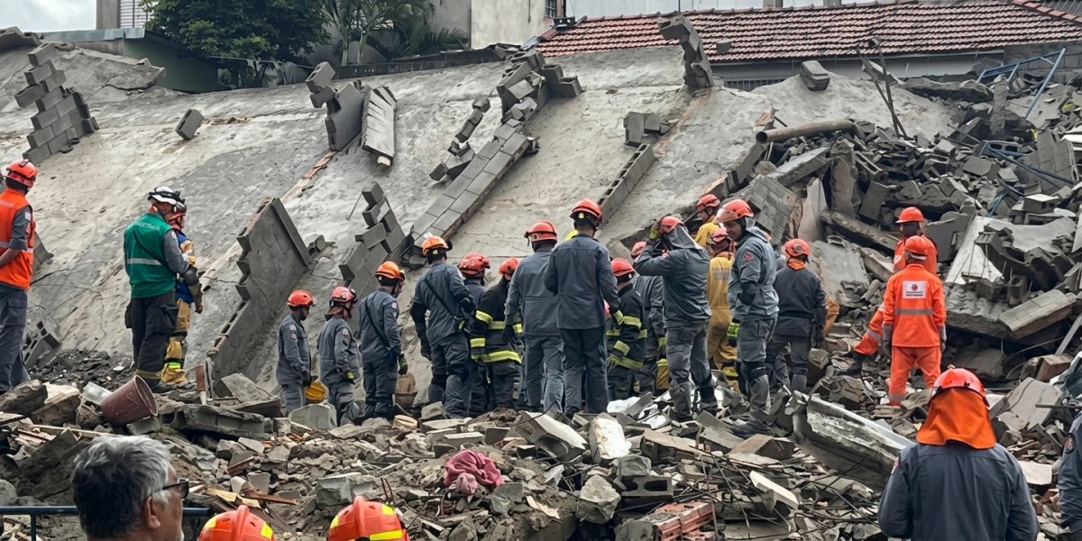 Sobe para 3 o número de mortos após desabamento de prédio em construção na Zona Leste de SP
