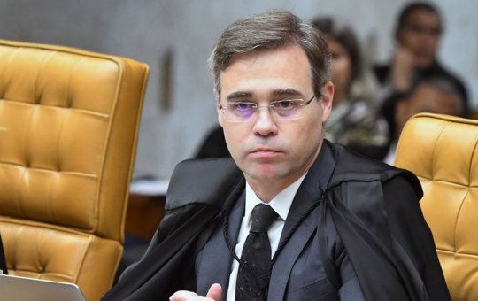 Mendonça teme “tumulto” com exposição de celular de Vorcaro e pede depoimento de quatro delegados da PF