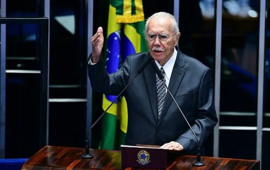 Ex-presidente da República, José Sarney é internado com pneumonia em São Luís