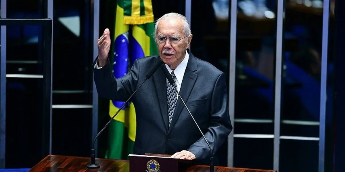 Ex-presidente da República, José Sarney é internado com pneumonia em São Luís