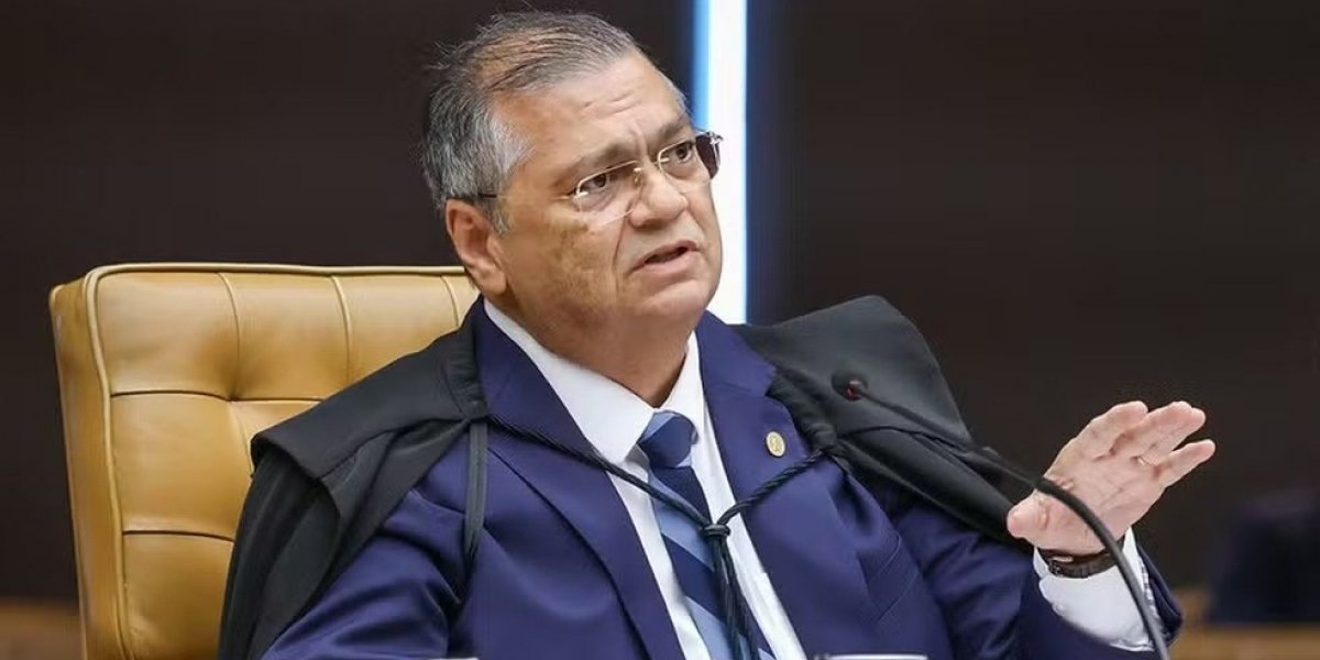 Dino solicita a Fachin investigação sobre elo entre Banco Master e instituto ligado a Mendonça