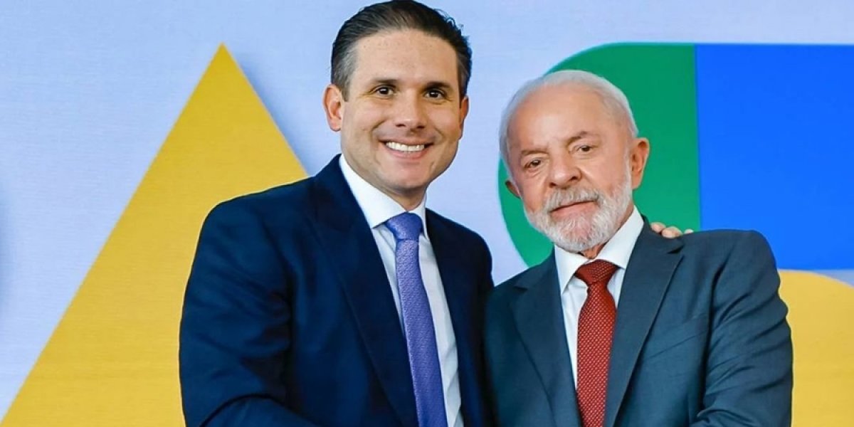 Hugo Motta reforça aproximação com Lula durante campanha pela reeleição na Paraíba