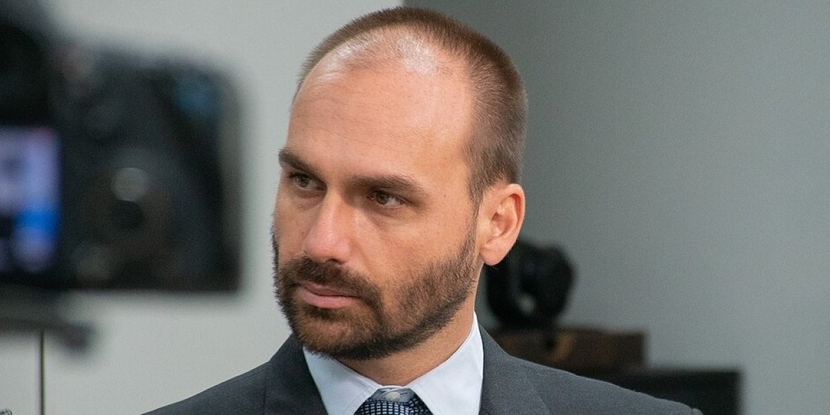 Um dia após sessão do STF sobre Moraes, Eduardo se reúne com governo Trump
