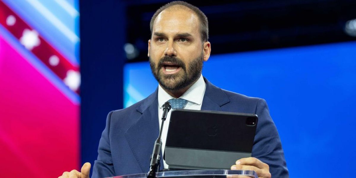 Eduardo Bolsonaro pede a governo Trump sanções contra Moraes, Dino e Gilmar Mendes