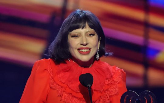 Filha de Lady Gaga nasce em segredo e tem nome revelado por site
