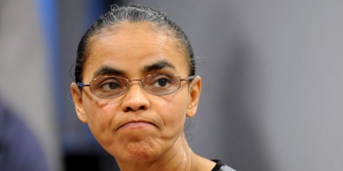 Marina Silva troca número de urna pelo de adversário durante ato de Lula em SP