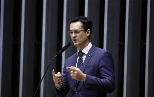 Deltan Dallagnol tem campanha suspensa por decisão do TSE