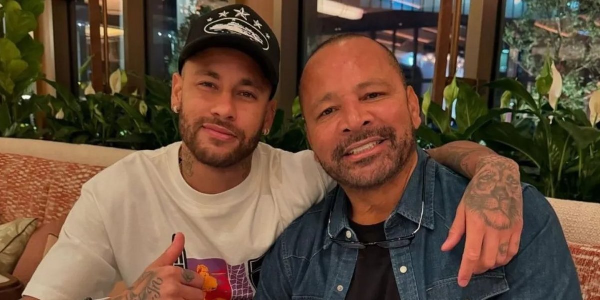 Mensagens obtidas pela PF mostram Flávio Bolsonaro e pai de Neymar cobrando Vorcaro por negociações