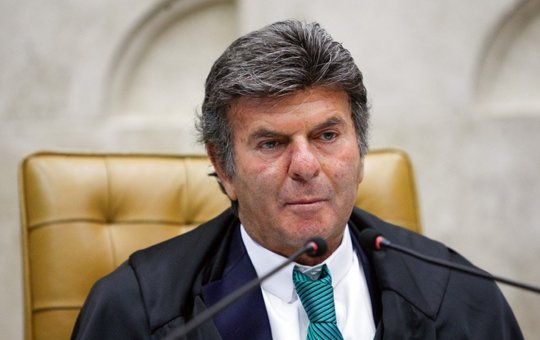 Fux será relator em ação que envolve Daniel Vorcaro e esposa de Moraes