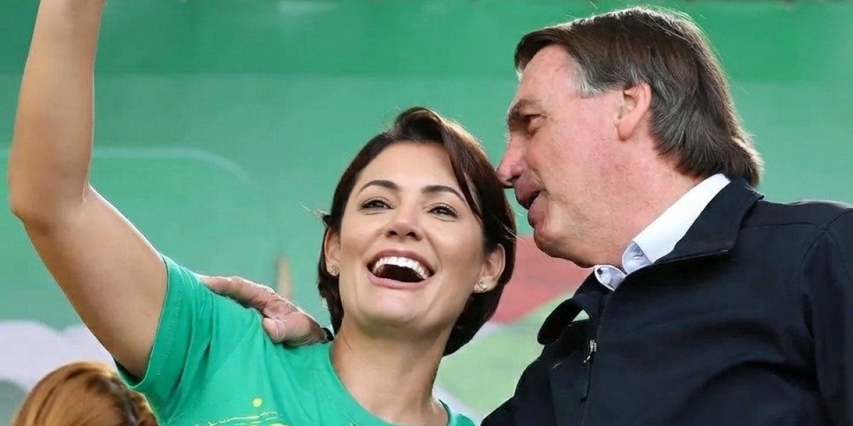 TRE-DF revoga suspensão e libera propaganda de Michelle com imagem de Bolsonaro