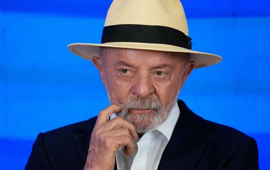 Lula intensifica agenda na reta final do 1º turno com encontros no Rio e em São Paulo