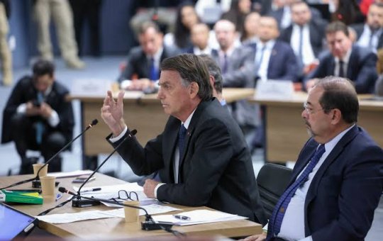 Defesa de Bolsonaro pede a Nunes Marques suspensão de pena de 27 anos e 3 meses